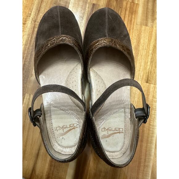 Dankso Womens Brown Suede Mary Janes Clogs Style #9808357800 Size 39 (8.5/9) - Picture 3 of 8